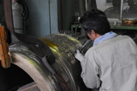 鋳上がった後の仕上げ作業